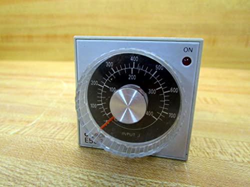 Controlador de temperatura OMRON E5C2-R com base